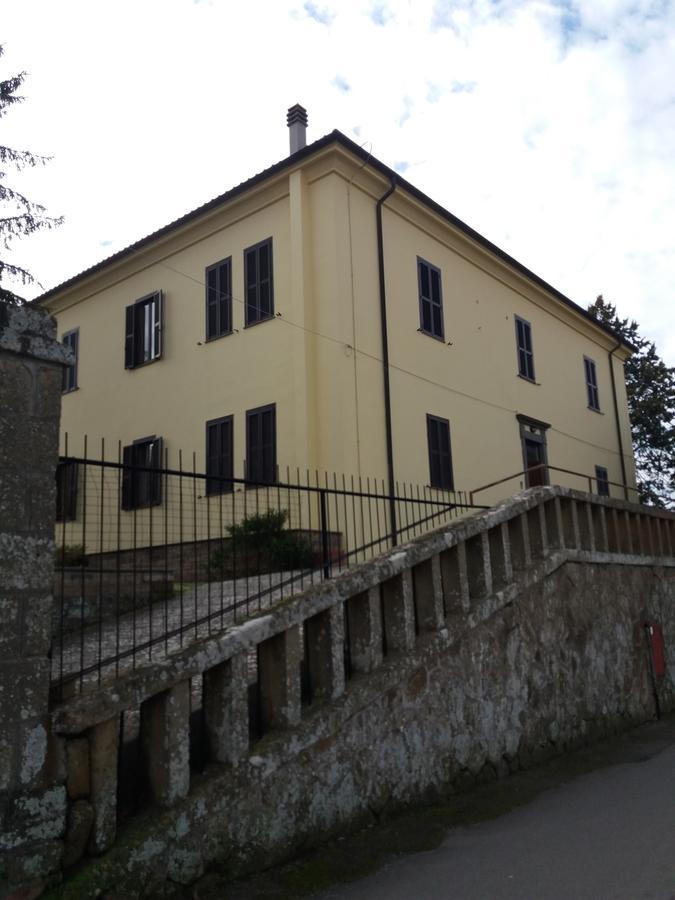 Ostello Ortensi Farnese Екстериор снимка